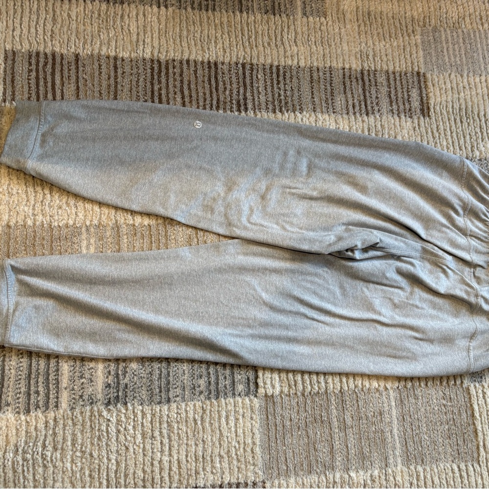 Lululemon Gray Jogger Pants, size 4